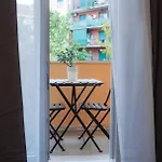Large Apartment Well Connected To Roma Historic Center With Metro A, Ac, Wi-Fi